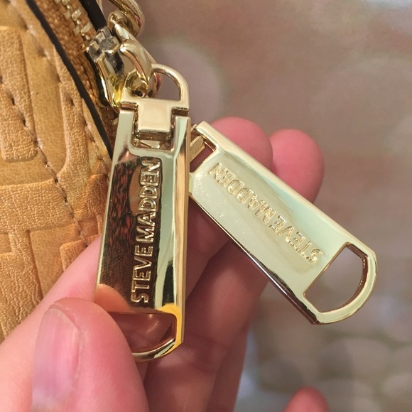NWT STEVE MADDEN purse. Mustard Color. #27 - Picture 5 of 8